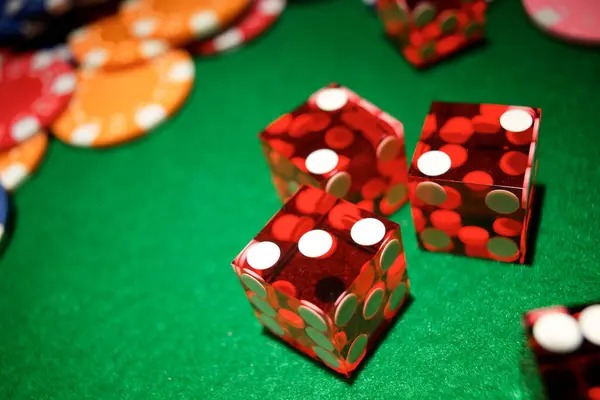 Anggota komunitas jumpapoker dari berbagai kota Indonesia berkompetisi dalam turnamen mingguan dan event khusus